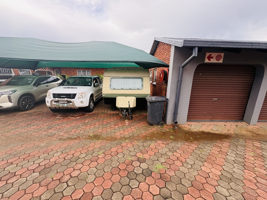 3 Bedroom Property for Sale in Ifafi North West